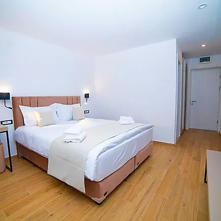 Corina Hotel 3*