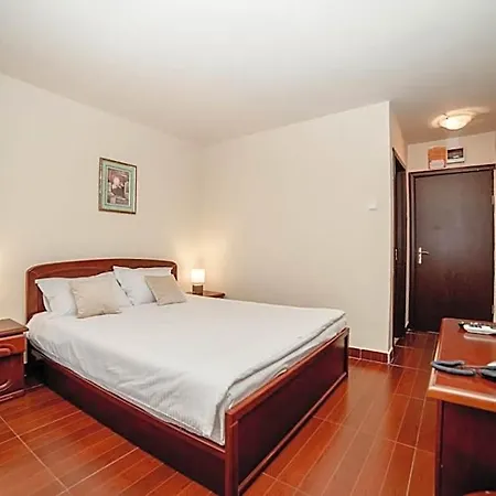Corina 3* Constanţa